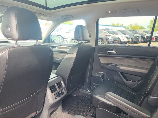 Used 2021 Volkswagen Atlas SEL AWD/4WD image 14
