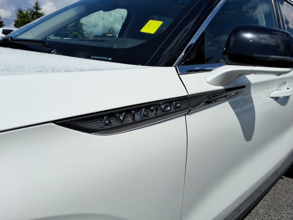 Used 2020 Lincoln Aviator Reserve w/ Equipment Group 202A AWD/4WD image 11