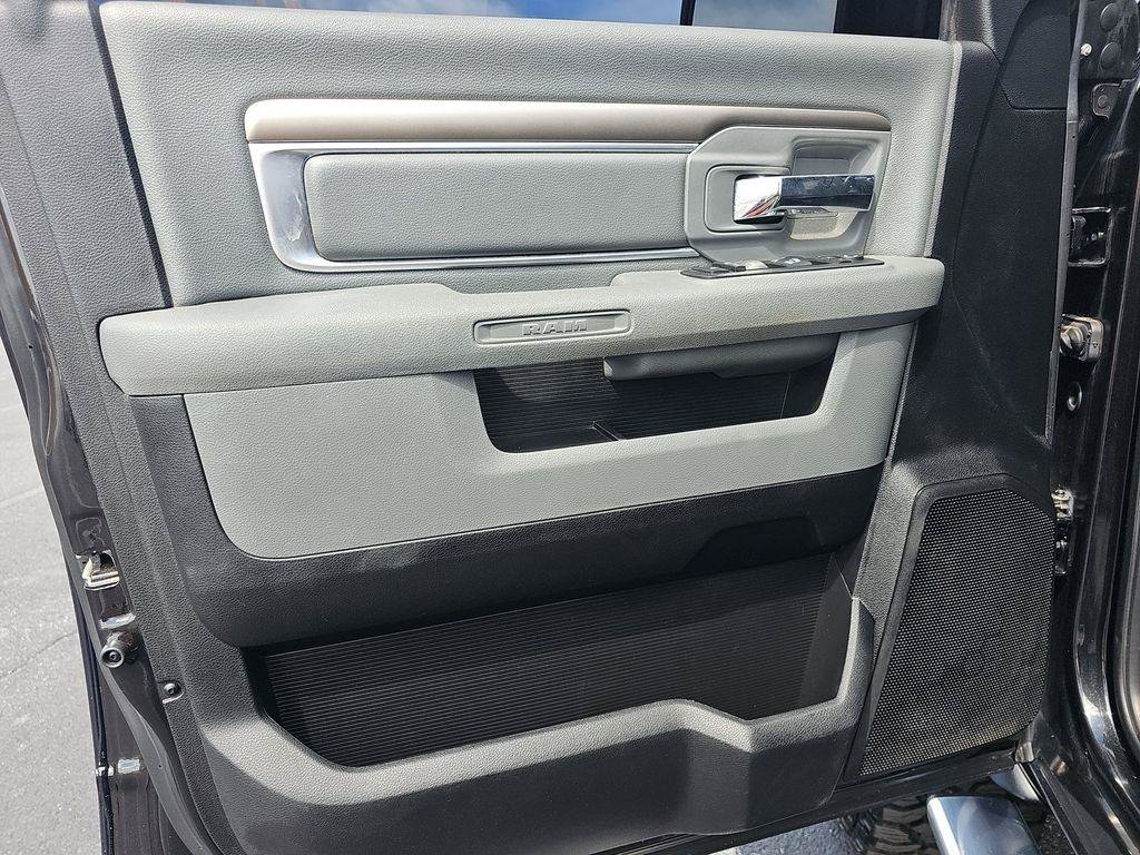 Used 2017 RAM 1500 Big Horn AWD/4WD image 11