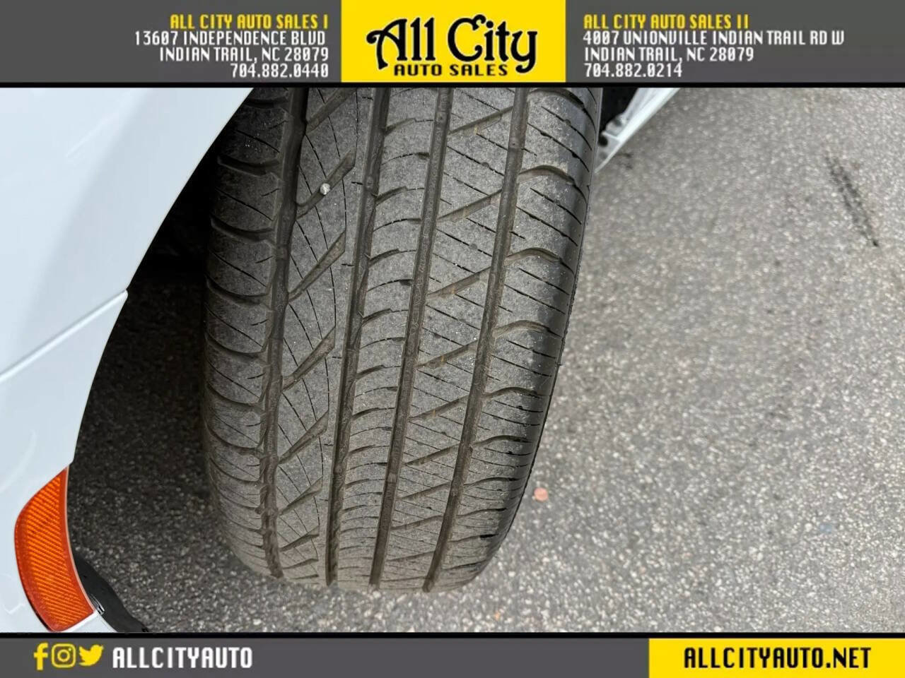 Used 2018 Chrysler 300 S w/ 300S Premium Group RWD image 39