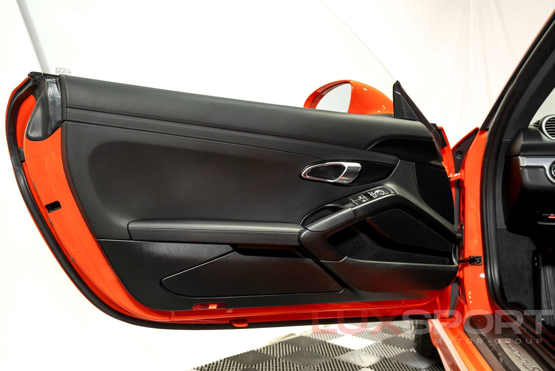 Used 2018 Porsche 718 Cayman S image 17