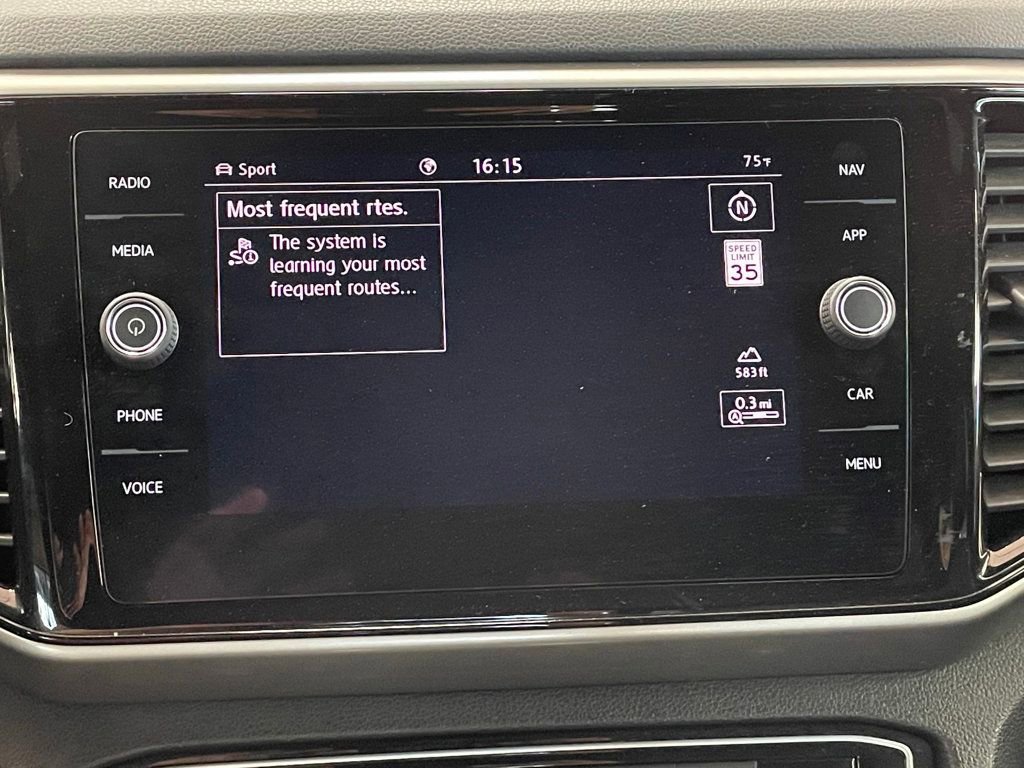 Used 2020 Volkswagen Atlas Cross Sport SEL R-Line image 26