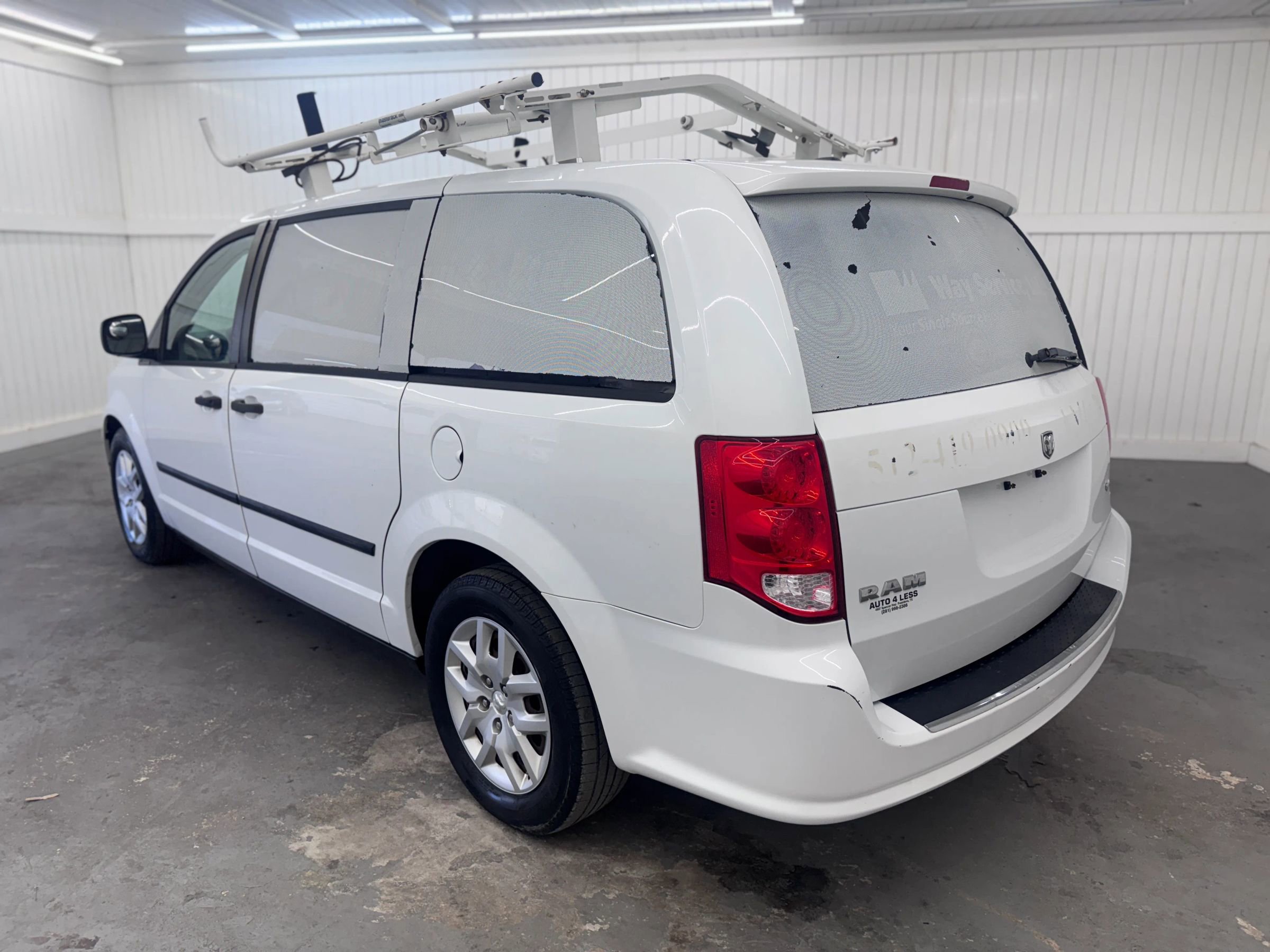 Used 2014 RAM C/V Tradesman w/ UConnect Hands-Free Group image 7