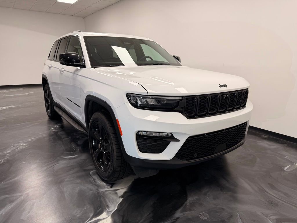 Used 2024 Jeep Grand Cherokee Limited w/ Luxury Tech Group II AWD/4WD image 23