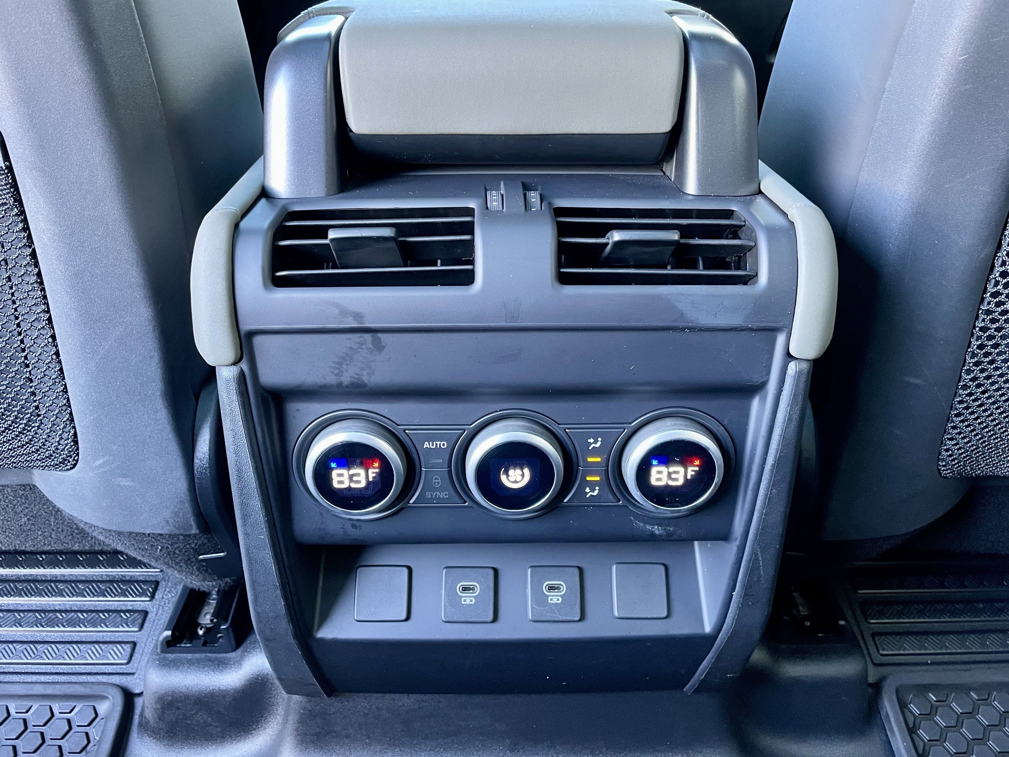 Used 2025 Land Rover Defender 110 X-Dynamic SE image 57