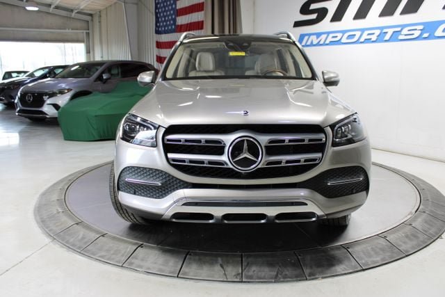 Used 2022 Mercedes-Benz GLS 450 4MATIC image 2
