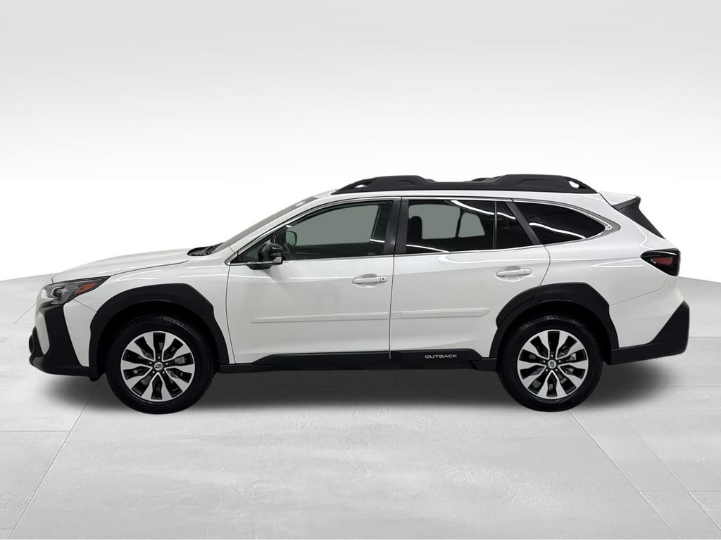 Used 2025 Subaru Outback Limited AWD/4WD image 4