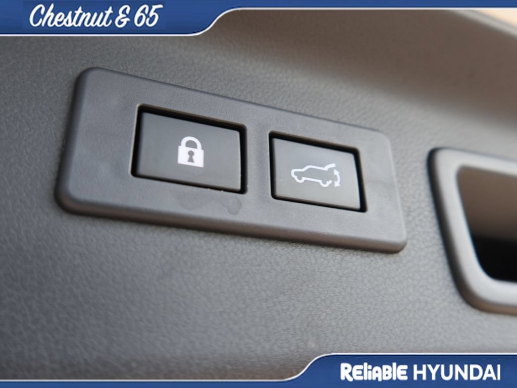 Used 2025 Subaru Forester Premium AWD/4WD image 17