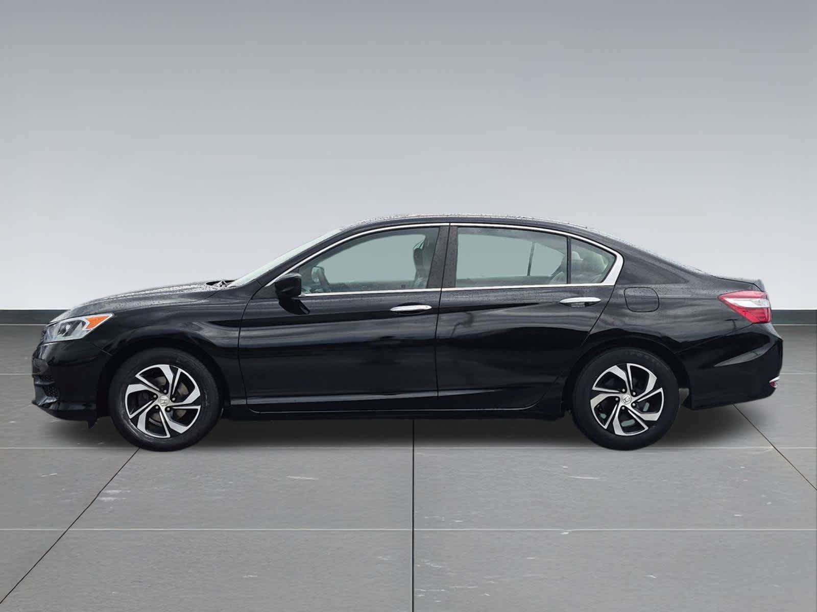 Certified 2017 Honda Accord LX image 3
