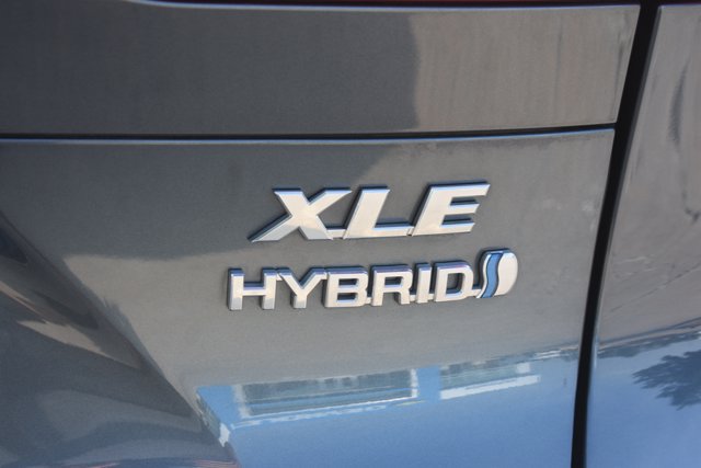 Used 2021 Toyota Venza XLE AWD/4WD image 8