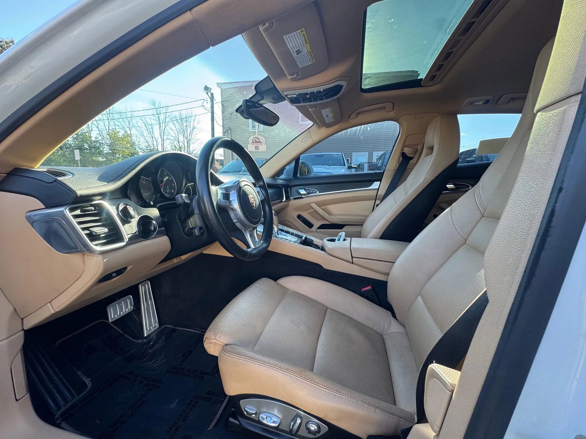 Used 2013 Porsche Panamera 4 Platinum Edition image 11