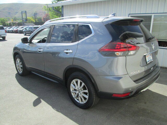 Used 2020 Nissan Rogue SV AWD/4WD image 3