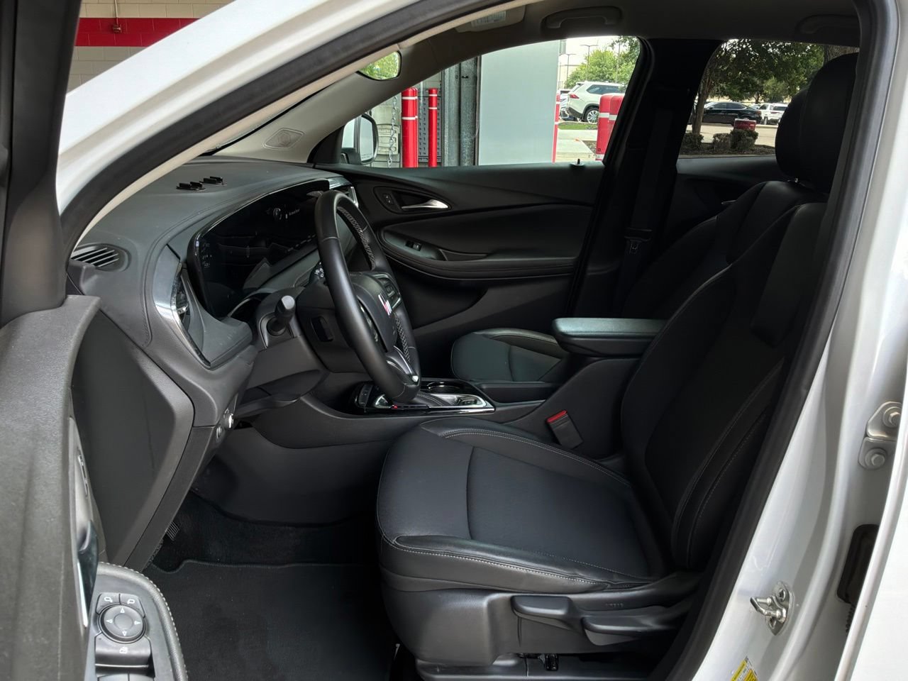 Used 2025 Buick Encore GX Preferred FWD image 10