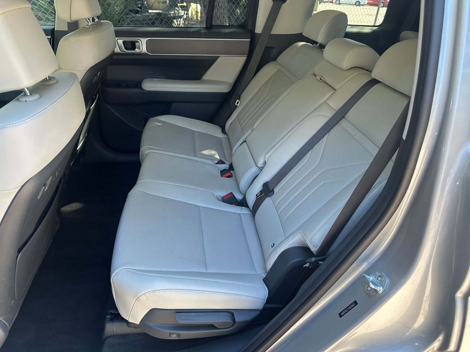 Used 2025 Hyundai Santa Fe SEL FWD image 39
