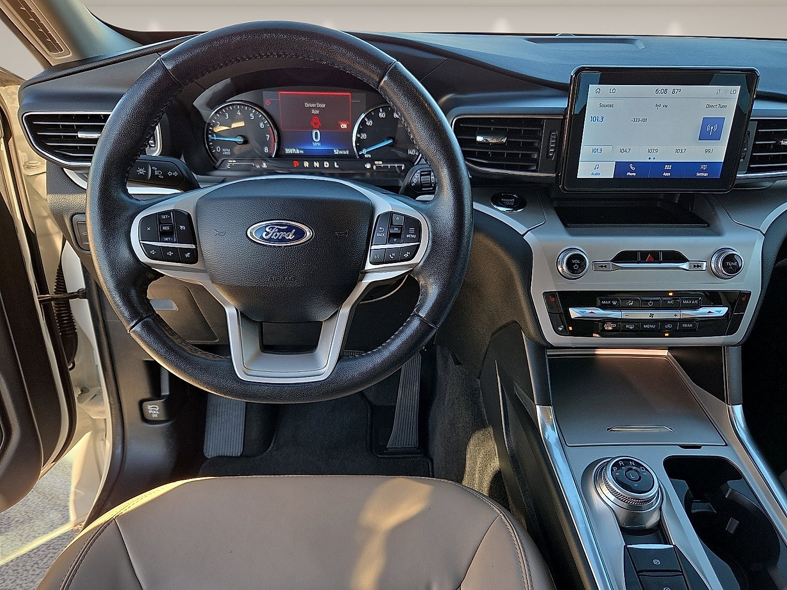 Certified 2022 Ford Explorer XLT w/ Equipment Group 202A AWD/4WD image 13