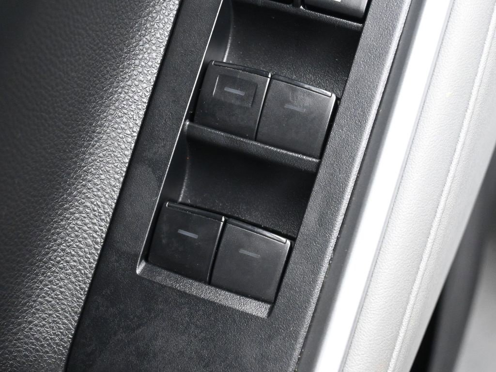 Used 2023 Toyota Highlander XLE image 14