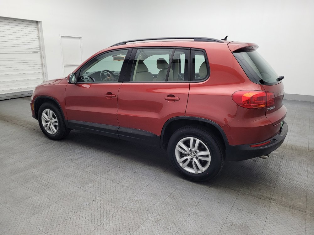 Used 2016 Volkswagen Tiguan S image 3