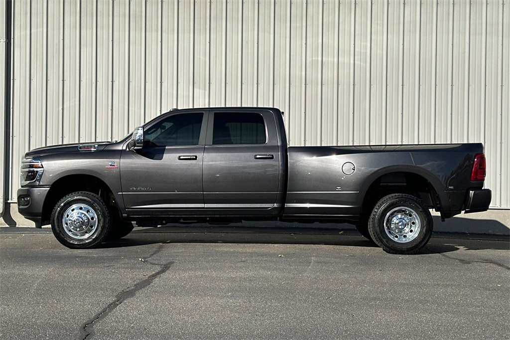 Used 2025 RAM 3500 Laramie w/ Towing Technology Group image 7