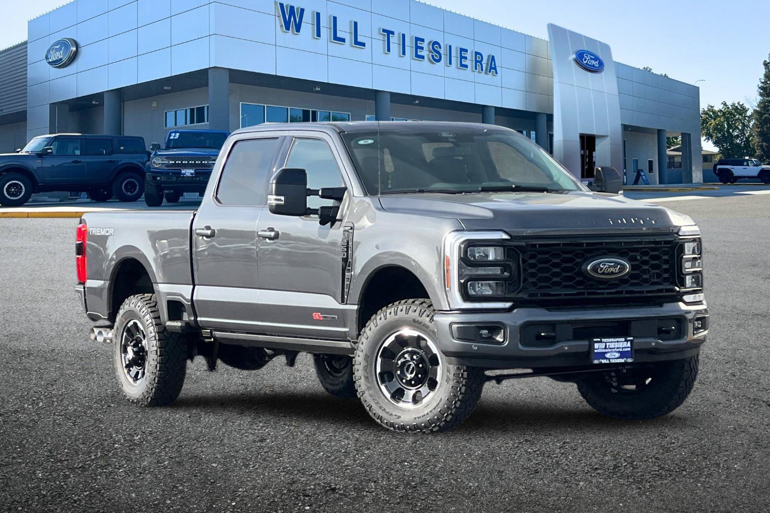 New 2026 Ford F250 Lariat w/ Tremor Off-Road Package AWD/4WD image 2