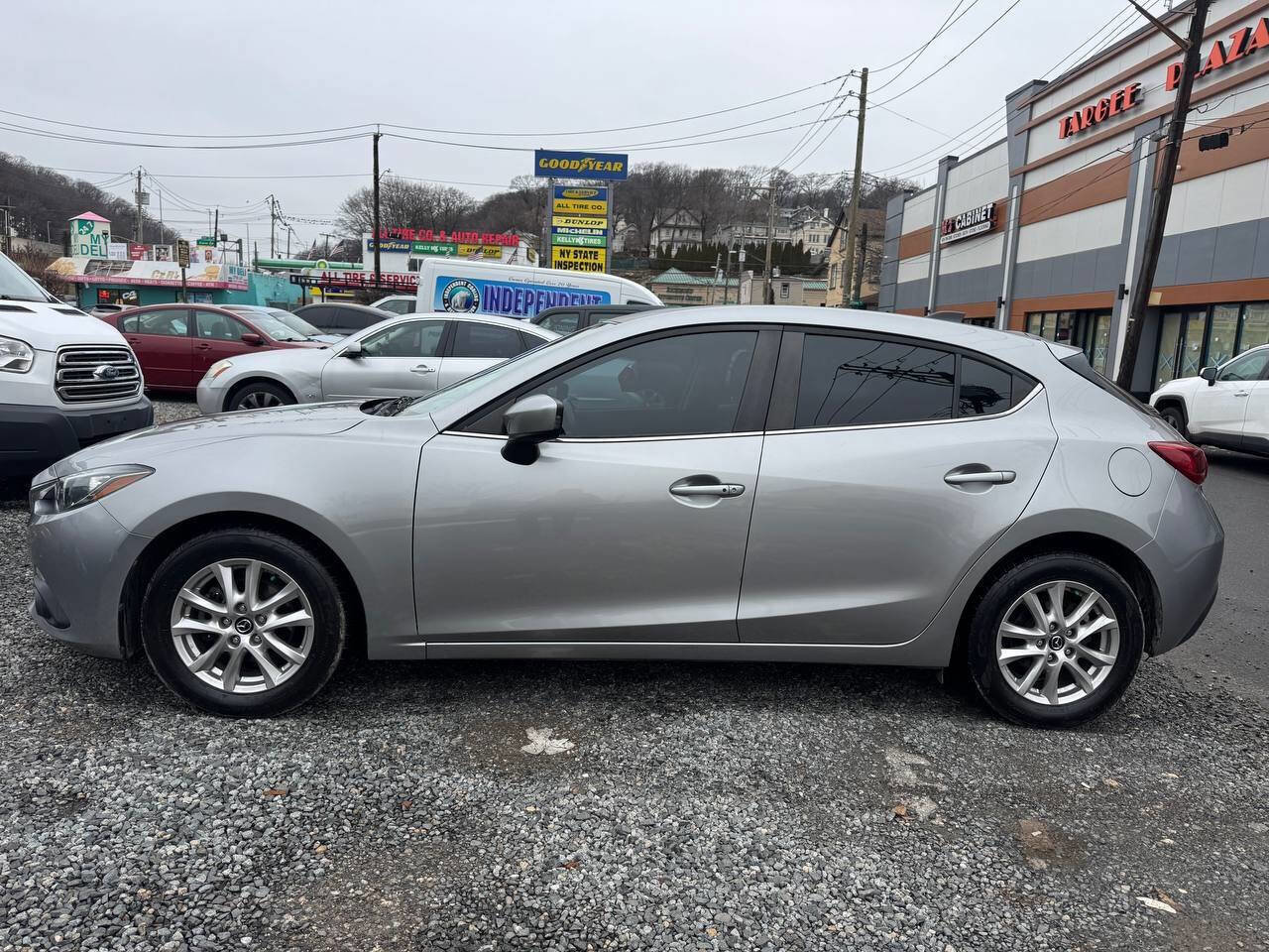 Used 2015 MAZDA MAZDA3 i Touring w/ Technology Package image 8