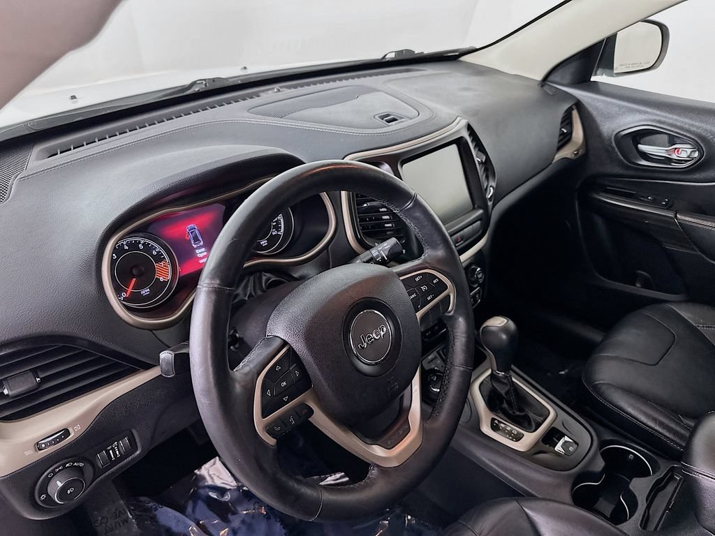 Used 2014 Jeep Cherokee Limited AWD/4WD image 14