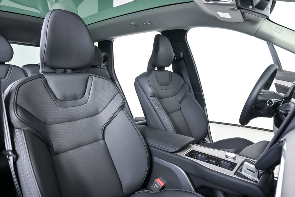 Used 2025 Volvo EX90 Plus AWD/4WD image 26