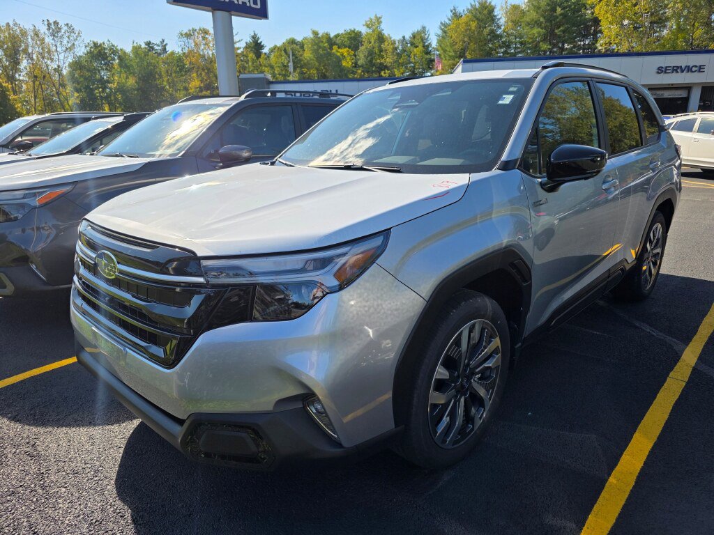 New 2025 Subaru Forester Touring image 5