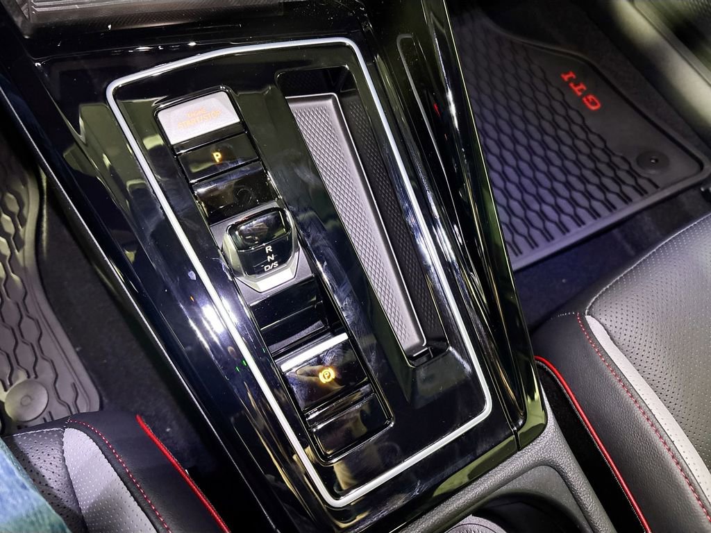 New 2026 Volkswagen GTI SE image 18