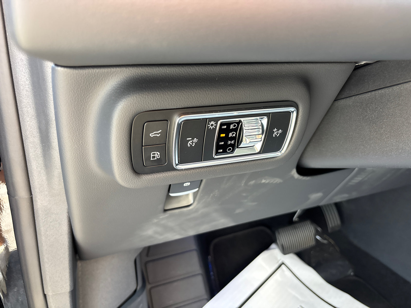 New 2026 Lincoln Nautilus Premier AWD/4WD image 14