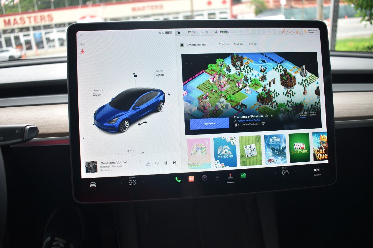 Used 2021 Tesla Model 3 Long Range AWD/4WD image 31