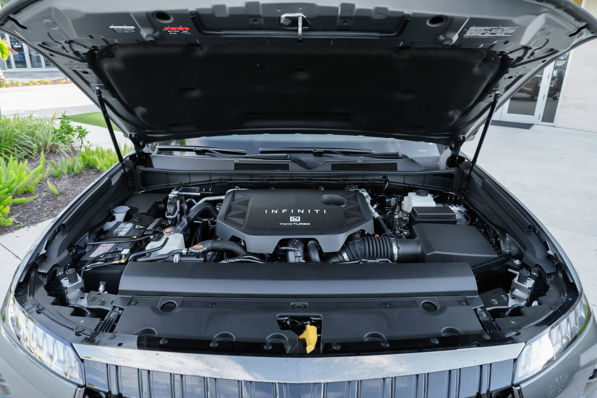 New 2026 INFINITI QX80 4WD w/ Sport Exterior Package image 36