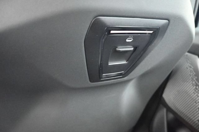Certified 2025 BMW i5 eDrive40i w/ Premium Package RWD image 18