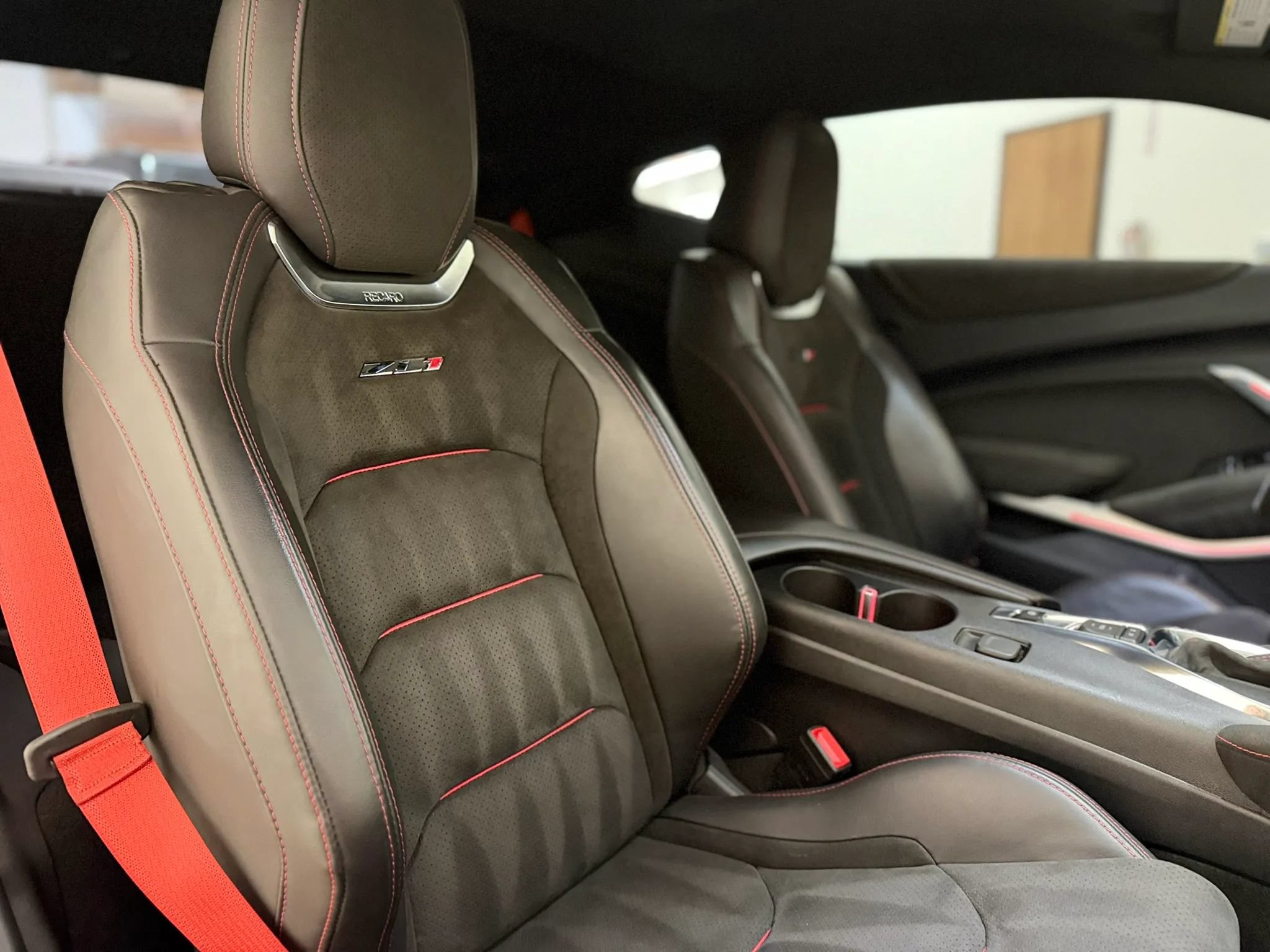 Used 2018 Chevrolet Camaro ZL1 RWD image 24