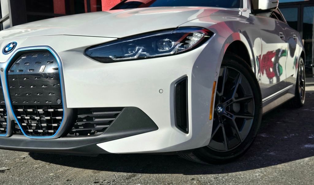 Used 2023 BMW i4 eDrive40 w/ Premium Package image 4