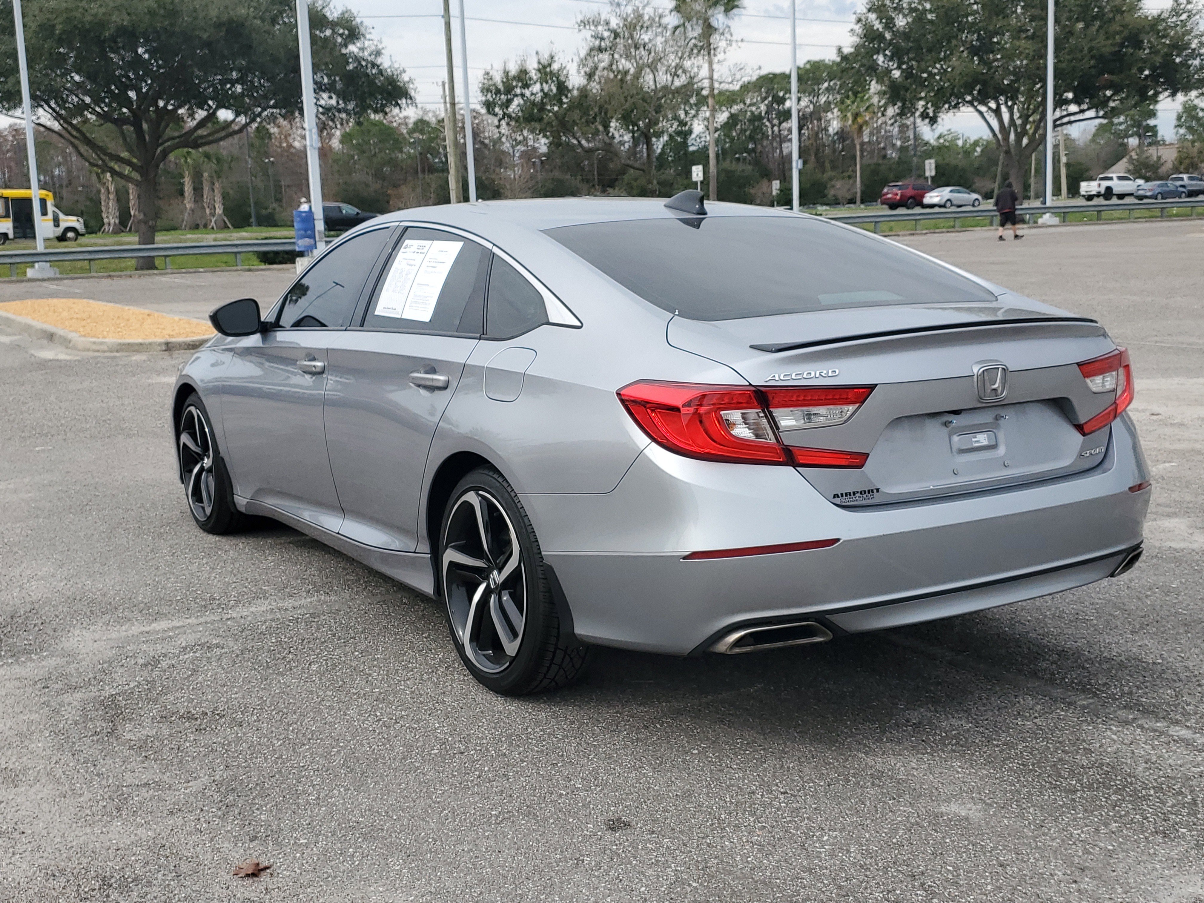 Used 2022 Honda Accord Sport image 3