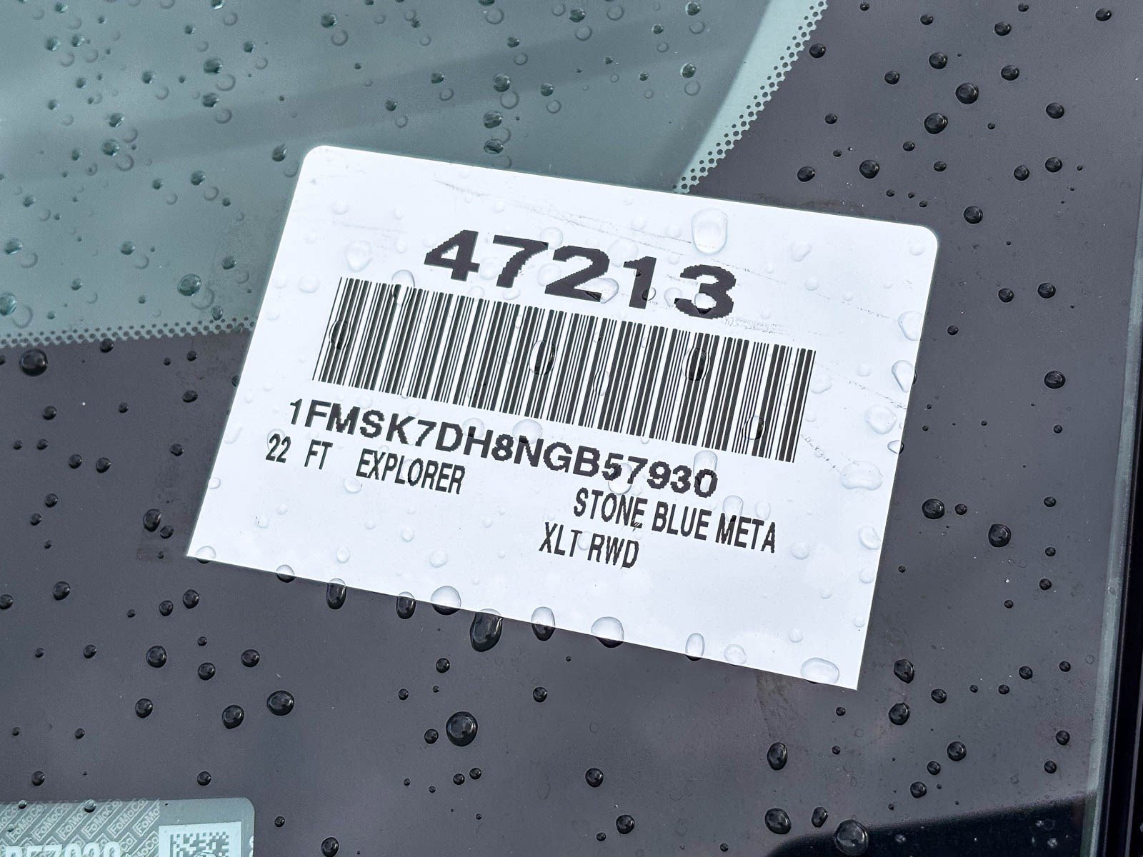 Used 2022 Ford Explorer XLT image 28