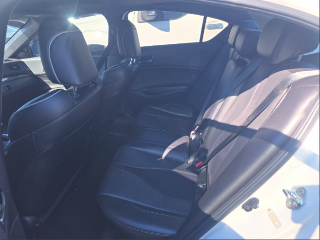 Used 2019 Acura ILX w/ Premium & A-SPEC Package FWD image 10