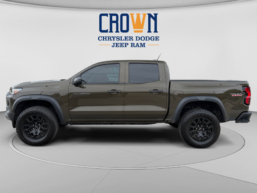 Used 2024 Chevrolet Colorado Trail Boss w/ Advanced Trailering Package AWD/4WD image 6