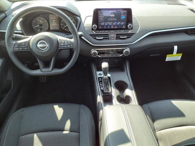 New 2025 Nissan Altima 2.5 S image 12