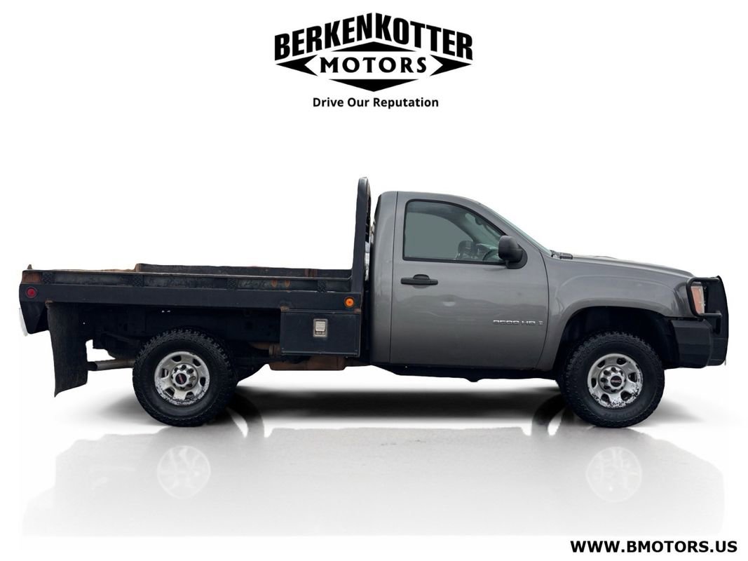 Used 2008 GMC Sierra 3500 W/T w/ Work Truck Preferred Package AWD/4WD image 2