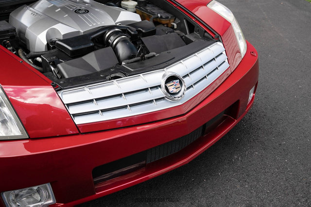 Used 2005 Cadillac XLR RWD image 25