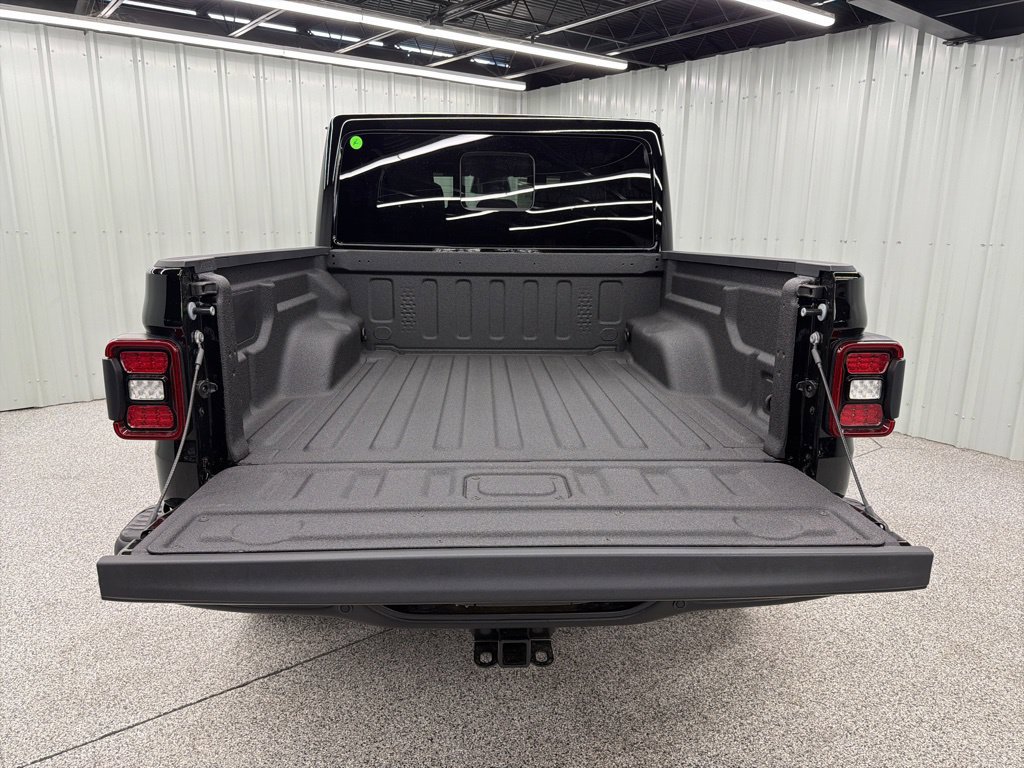 New 2026 Jeep Gladiator Rubicon AWD/4WD image 8