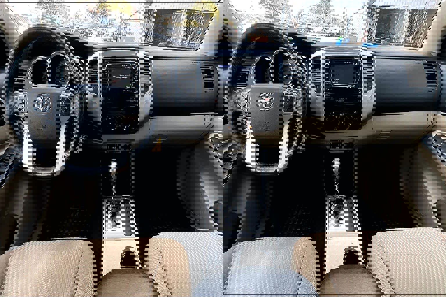 Used 2015 Toyota Tacoma PreRunner image 16