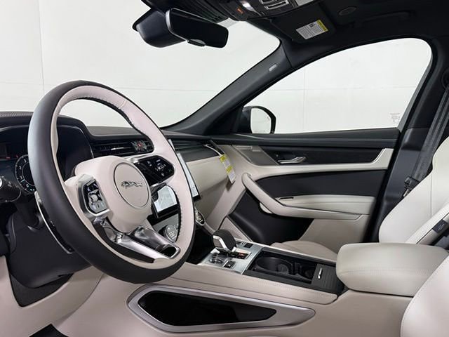 New 2026 Jaguar F-PACE R-Dynamic S image 4