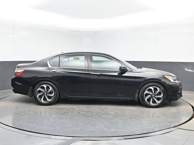 Used 2017 Honda Accord EX-L image 11