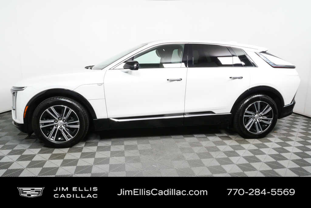 Used 2024 Cadillac Lyriq Luxury w/ Nappa Leather Package AWD/4WD image 32