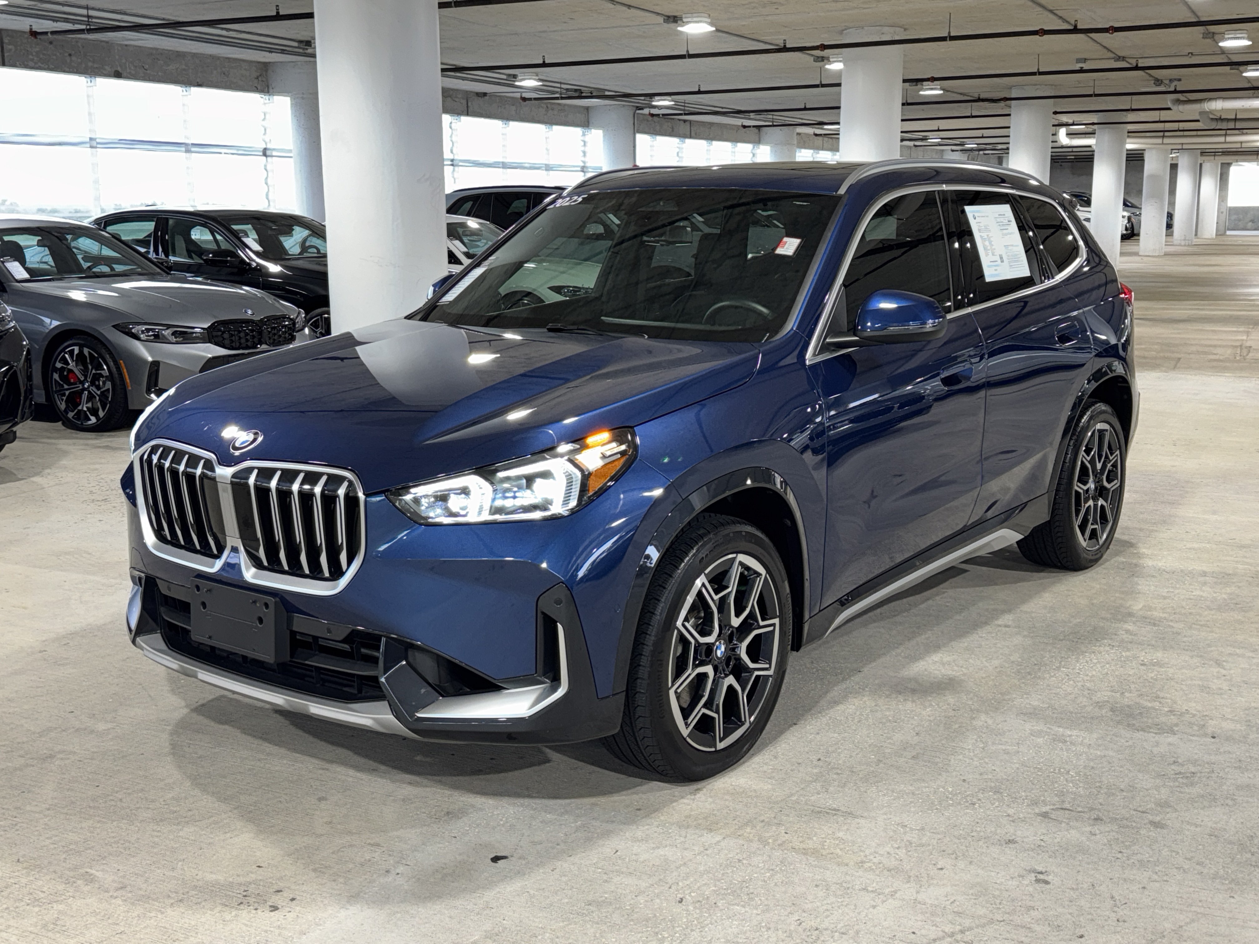 Used 2025 BMW X1 xDrive28i w/ Convenience Package AWD/4WD image 4