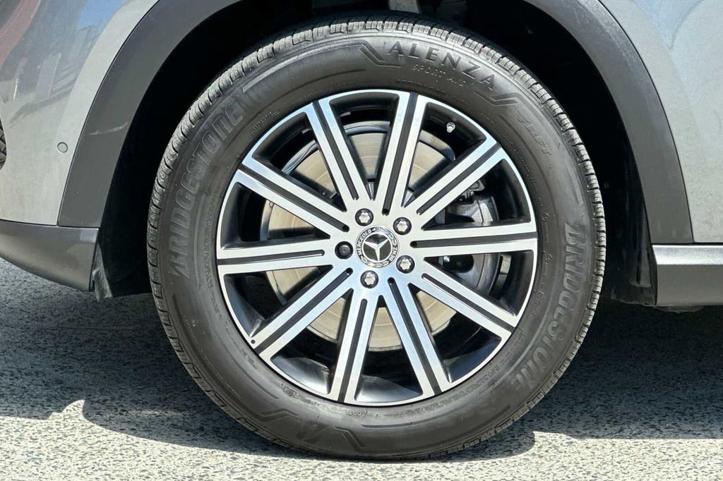 Certified 2025 Mercedes-Benz GLE 450e 4MATIC image 42