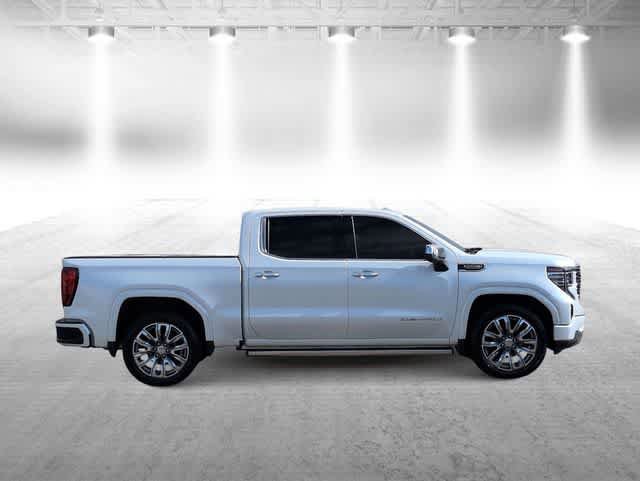 Used 2023 GMC Sierra 1500 Denali w/ Denali Reserve Package AWD/4WD image 9