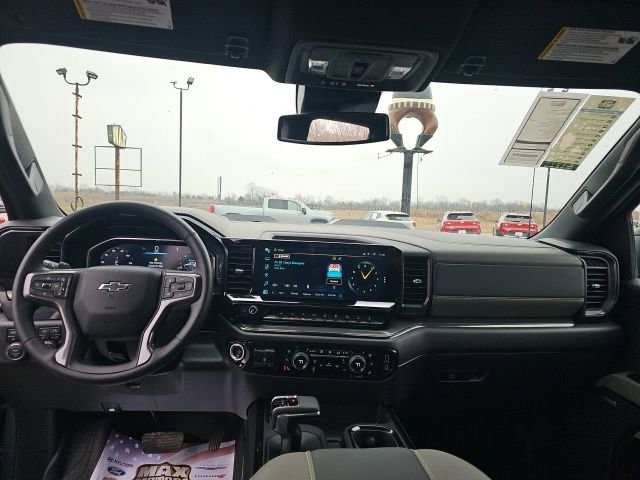 Used 2025 Chevrolet Silverado 1500 ZR2 image 14